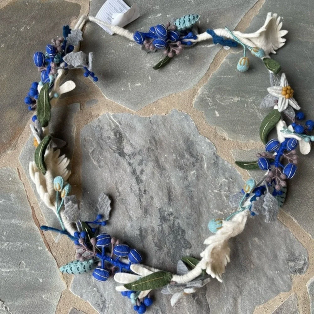 Rare New! Anthropologie Asta Wool Garland